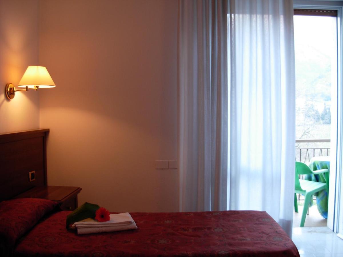 Hotel Belvedere Rivalta di Brentino Eksteriør billede